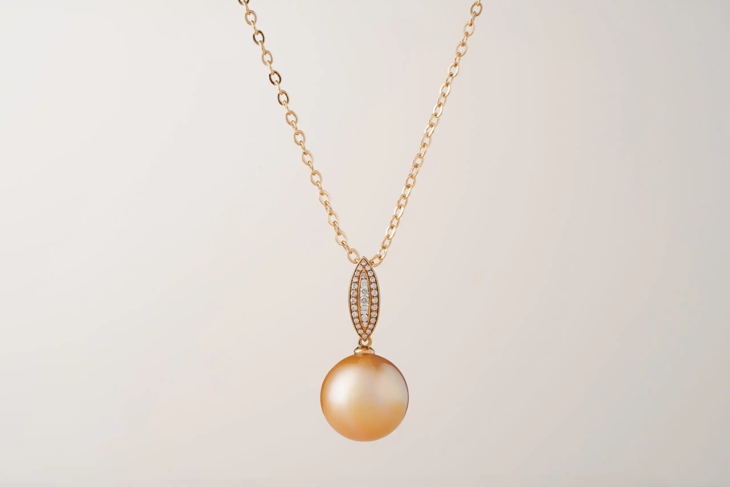 
							Leaf Pendant Pearl -
							Mermaid Jewelry
