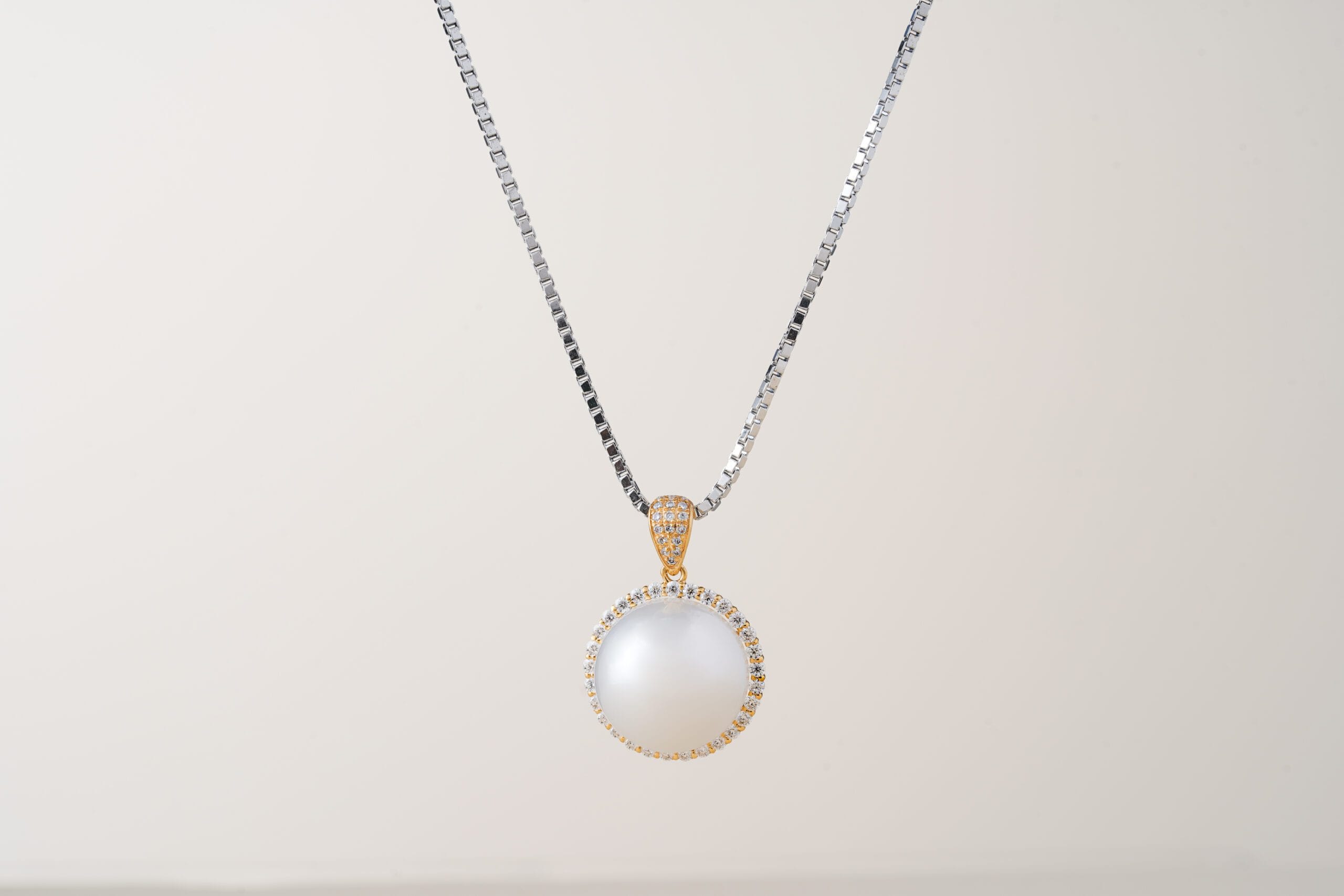 Simple Pendant Pearl
