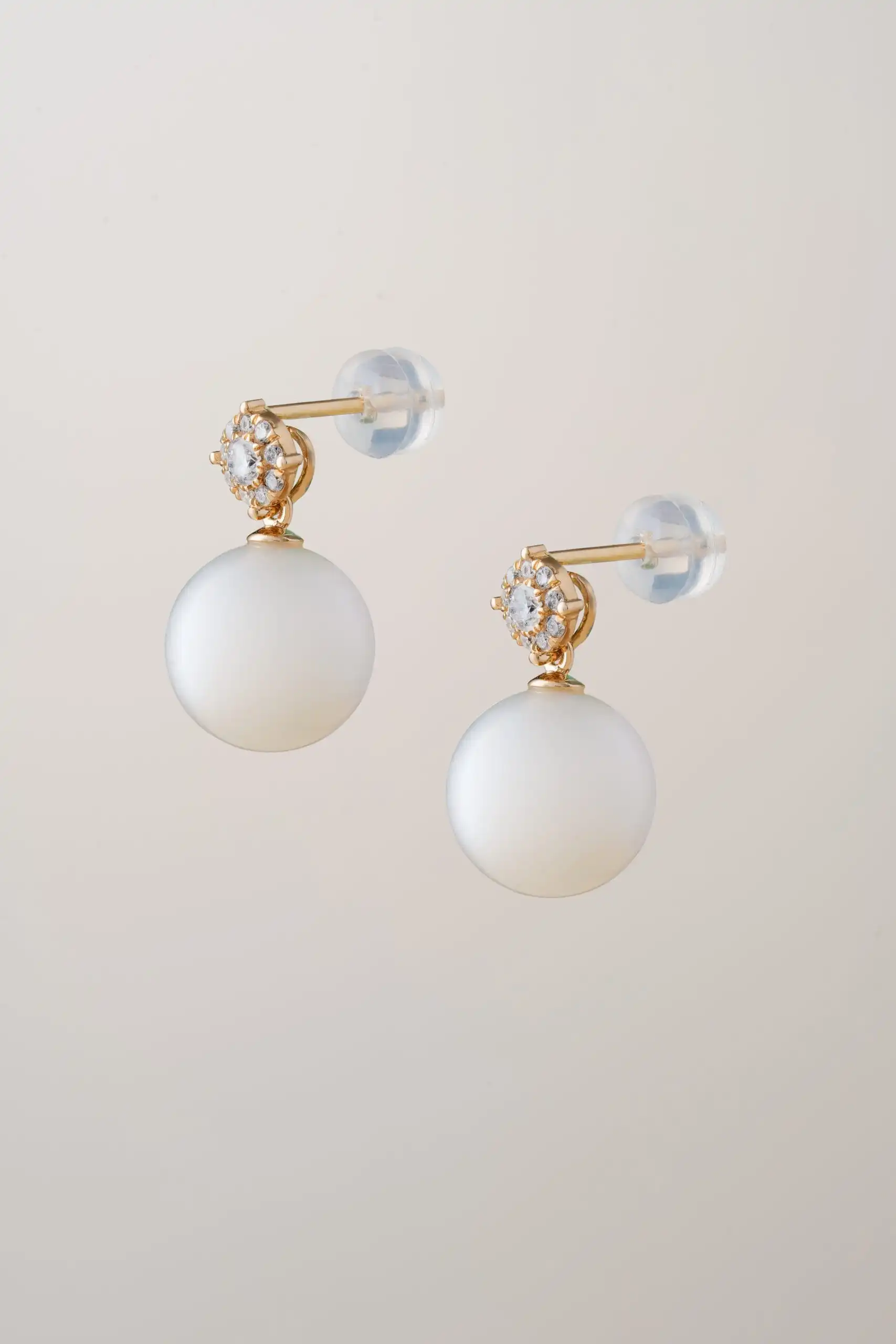 
							Circle Earring Pearl -
							Mermaid Jewelry