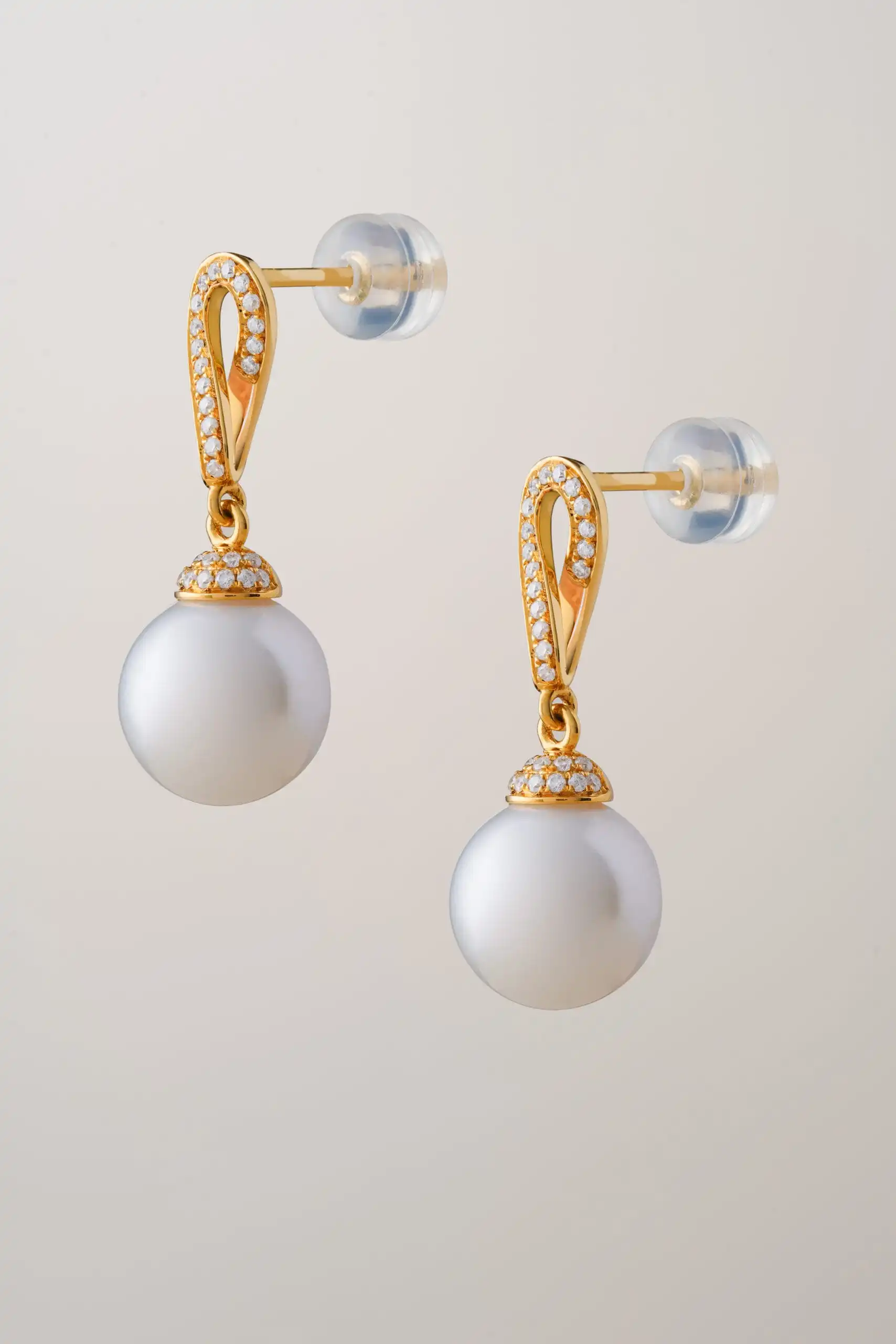 
							Infinity Earring Pearl -
							Mermaid Jewelry