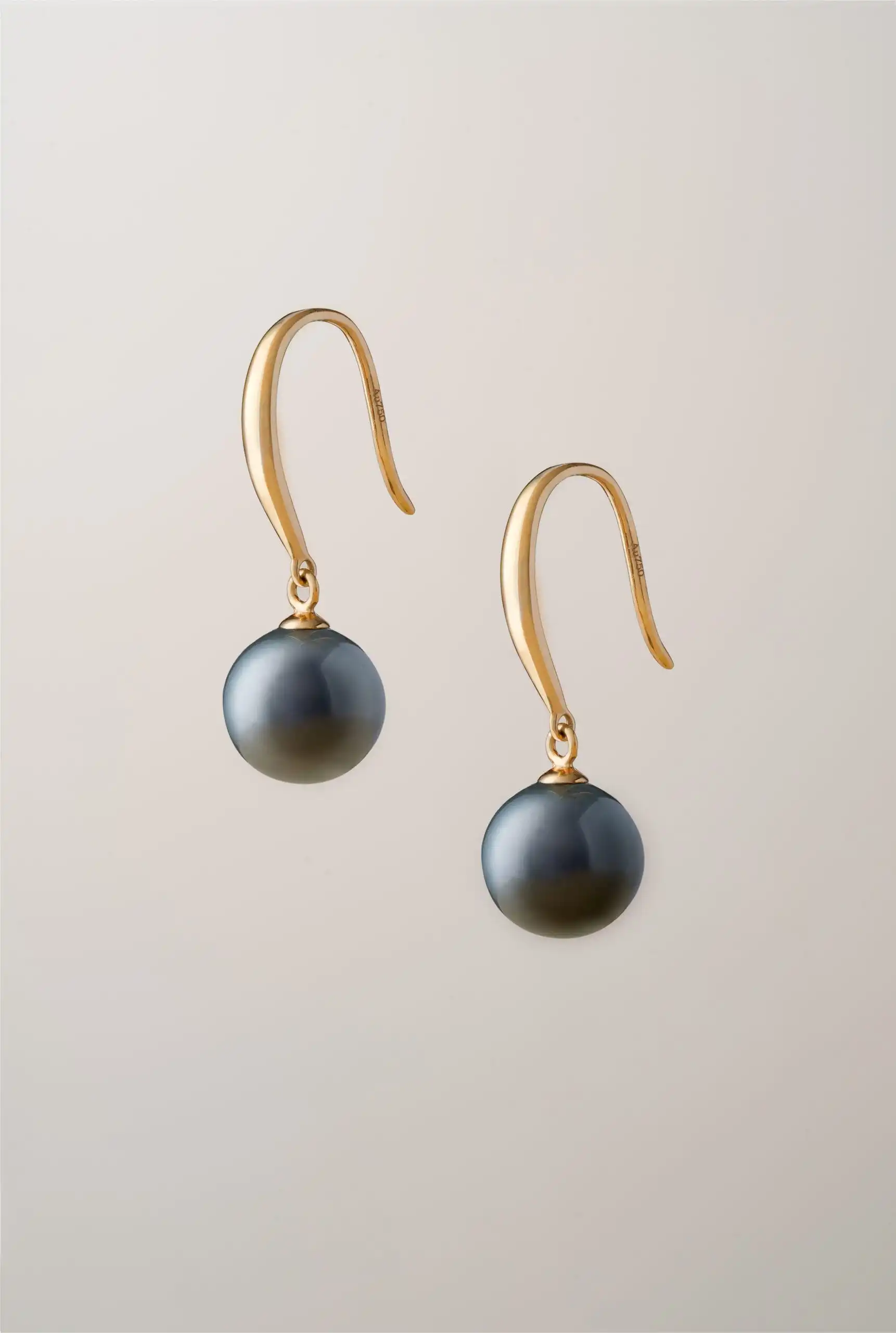 
							Hook Earring Pearl -
							Mermaid Jewelry
